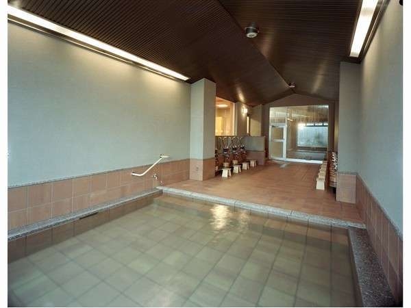 Public Main bath